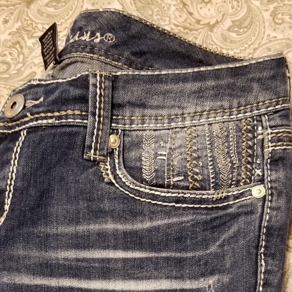 Ariya Jean's size 7/8 - Picture 6 of 7